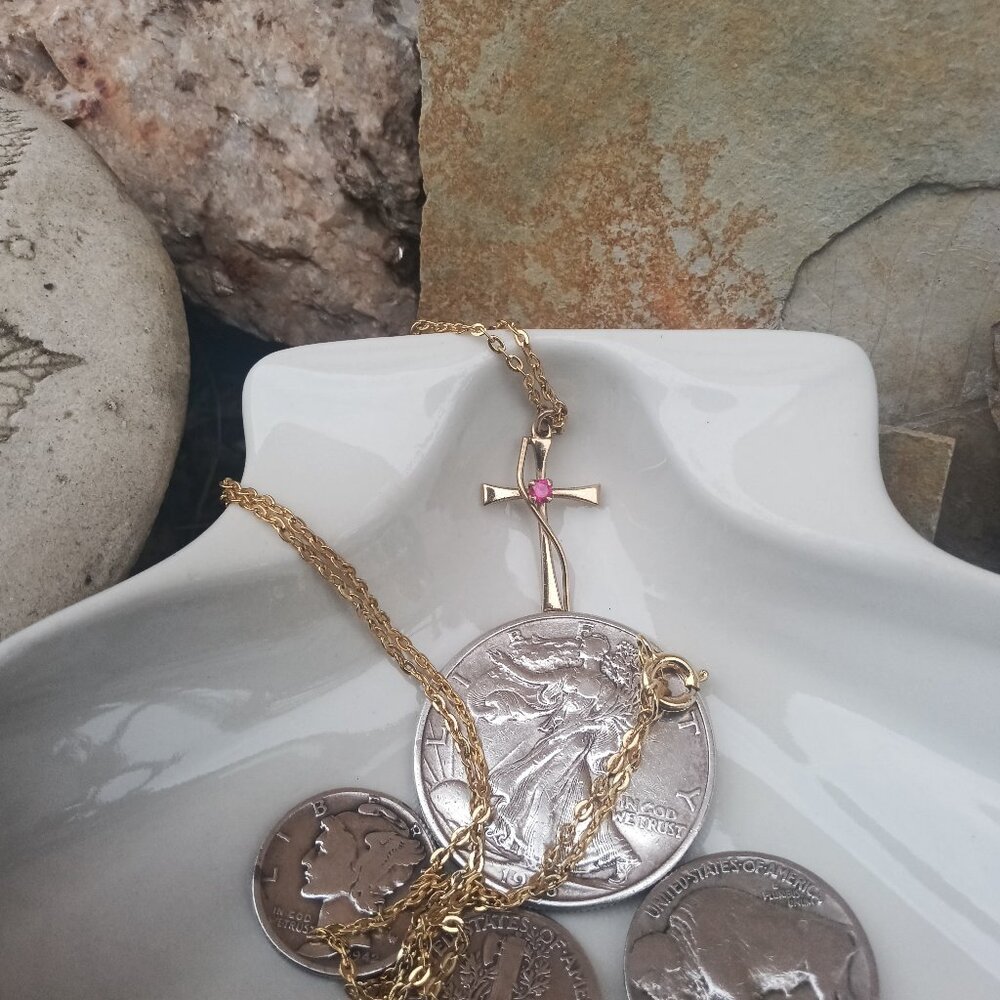 Vintage 14kt Gold Fill Cross Necklace